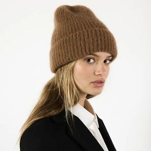 Janessa Leone | NWT | Piper beanie hat | color whiskey